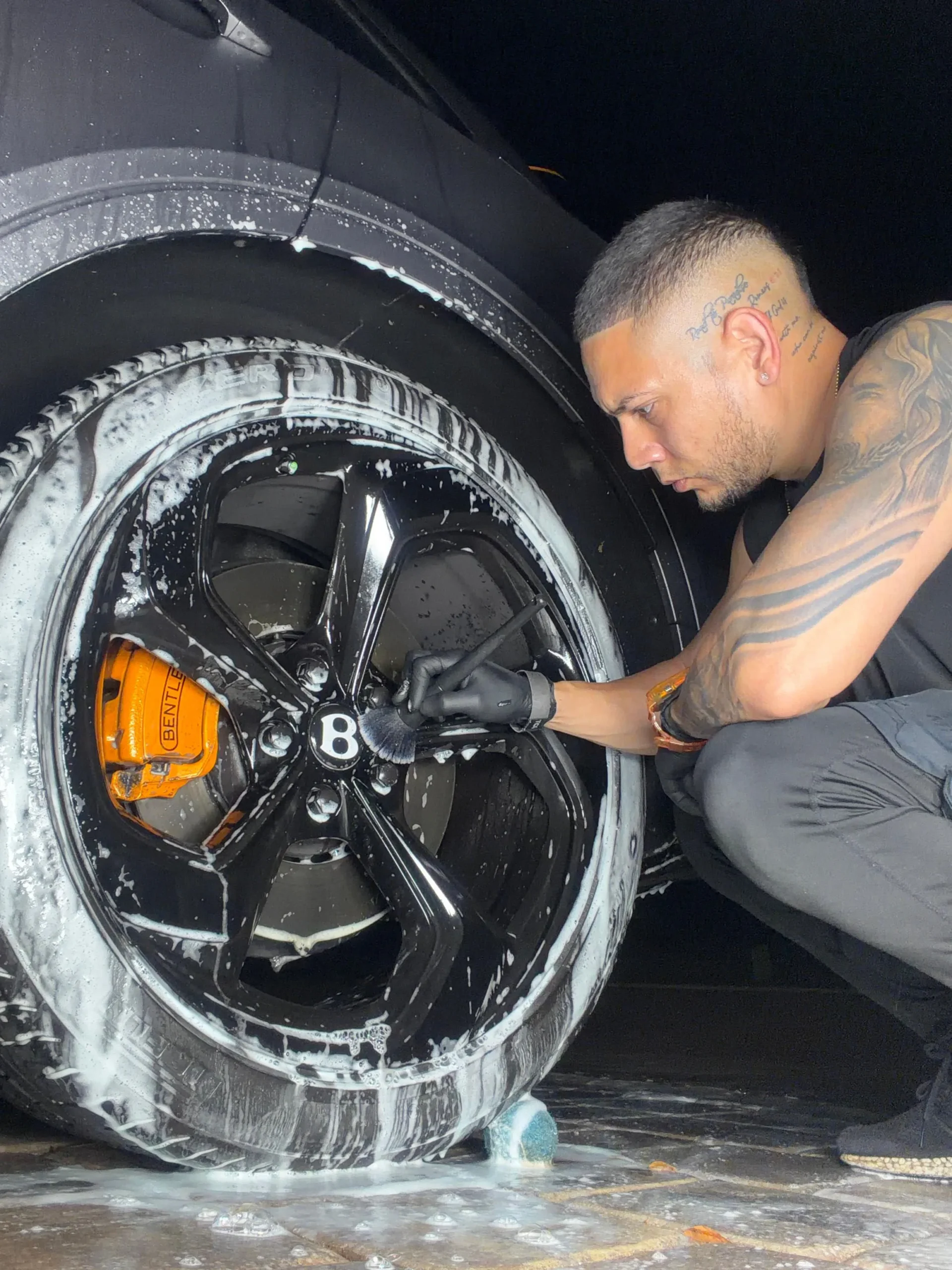 bentayga rins detail copy